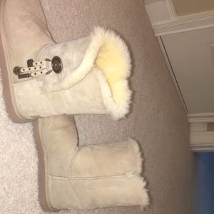 Ugg boots never worn